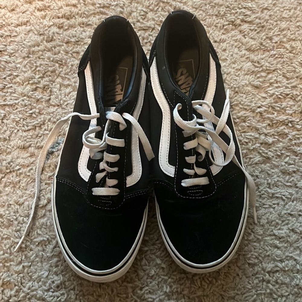 Vans black and white